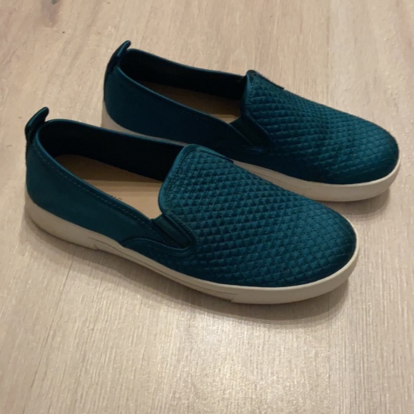 Quilted Green Sneakers - Picture 3 of 5